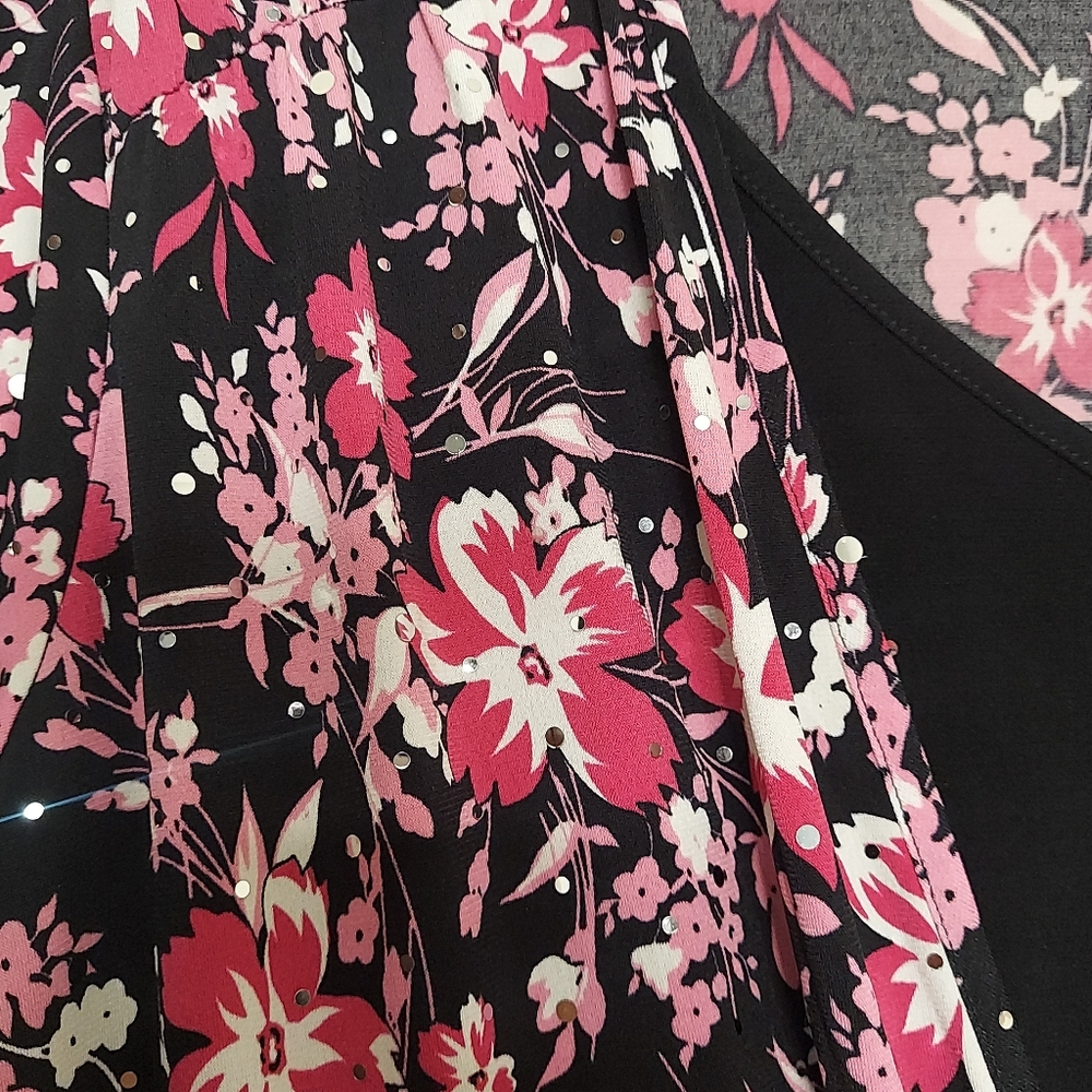 Elements Floral Layered Look Keyhole Sleeve Blouse - Picture 8 of 12